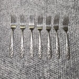 Set of 7 Oneida‎ Silver Satin Frosted Bohemian  Dinner Forks